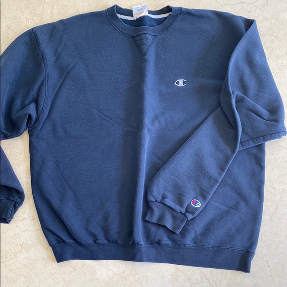 Champion Tops - VINTAGE Champion Navy Blue Oversized Crew Classic